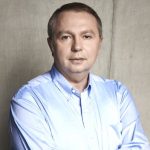 Doc. MUDr. Marián Hajdúch, Ph.D. Strach z covidu v sobě máme úplně každý, říká doc. MUDr ...olomouc.rozhlas.cz › strach-z-covidu-v-sobe-mame-upl... 29. 9. 2020 — ... typ nemoci? Nejen o mluvil ředitel Ústavu molekulární a translační medicíny, člen Centrálního týmu Covid-19, docent doktor Marián Hajdúch. doc. MUDr. Marián Hajdúch, Ph.D.