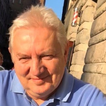 Většina lidí, které sužují alergie, nemusí mít obavy z očkování proti koronaviru Prof. MUDr. Ilja Stříž, CSc.