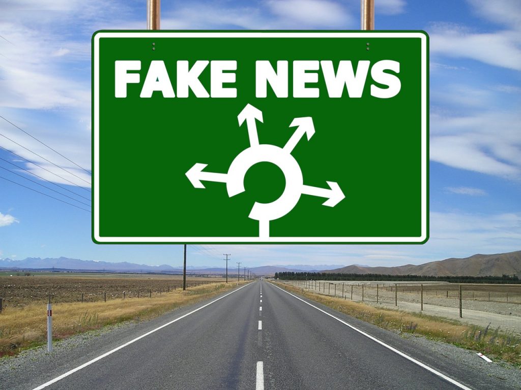 Fake News Hoax Highway Road Sign - john-i / Pixabay