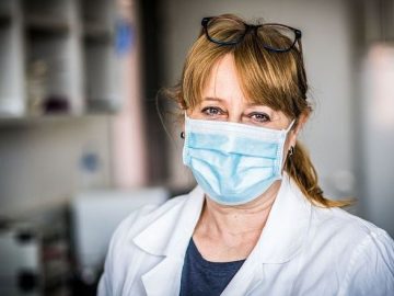 Viroložka hovoří o nebezpečnáých mutacích coronaviru